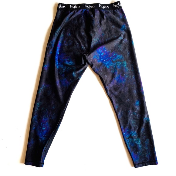 Hyba galaxy print cropped leggings in size sm/md - Picture 7 of 9